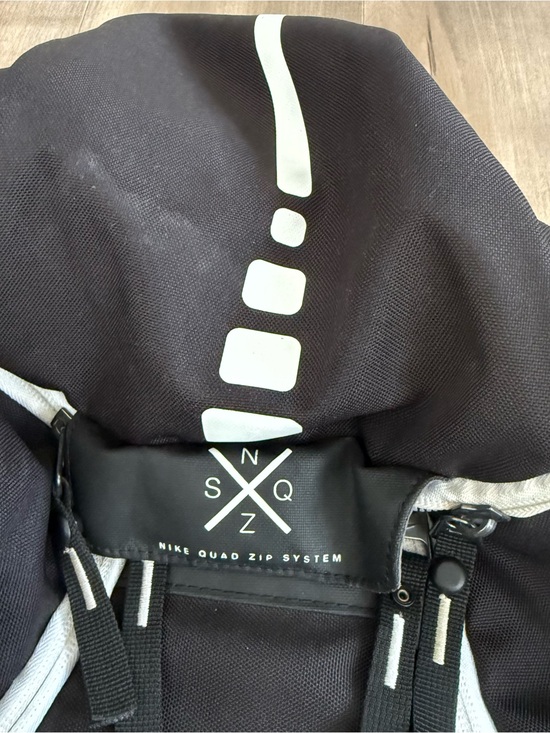 b iconic voyager laptop backpack Targus 17